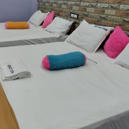 Mercy Inn Ченнаи Экстерьер фото
