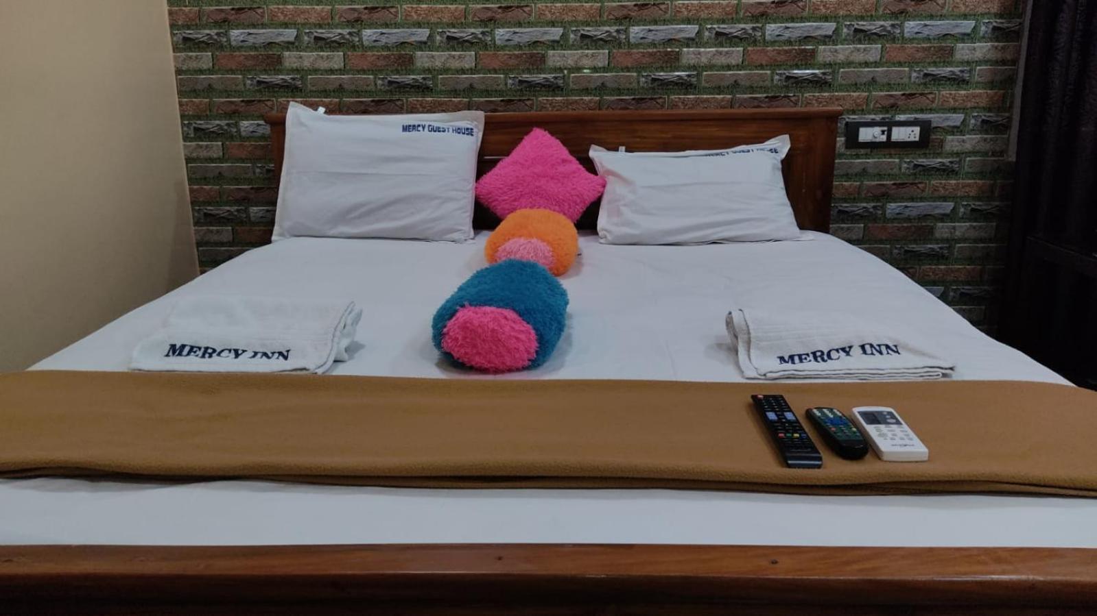 Mercy Inn Ченнаи Экстерьер фото
